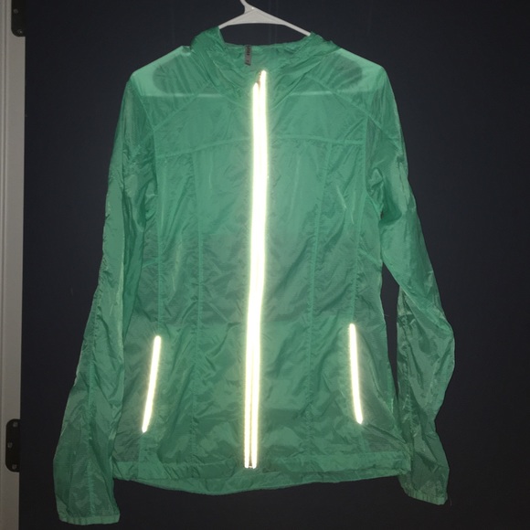 Fabletics Windbreaker/Running jacket