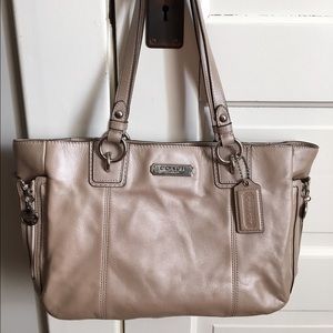 Coach Gallery Leather Zipper Tote