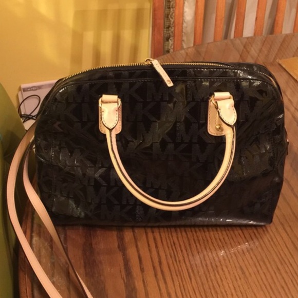 Authentic Mk purse.
