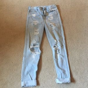 Distressed boyfriend jeans