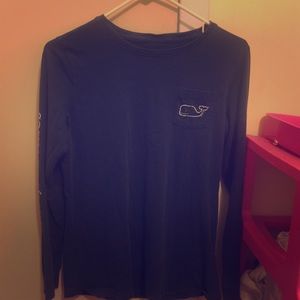 Vineyard vines tee
