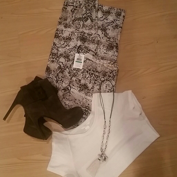 Calvin Klein Pants - NWT