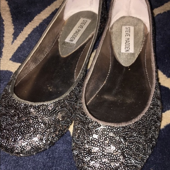 Steve Madden Sliver Sequins Flats