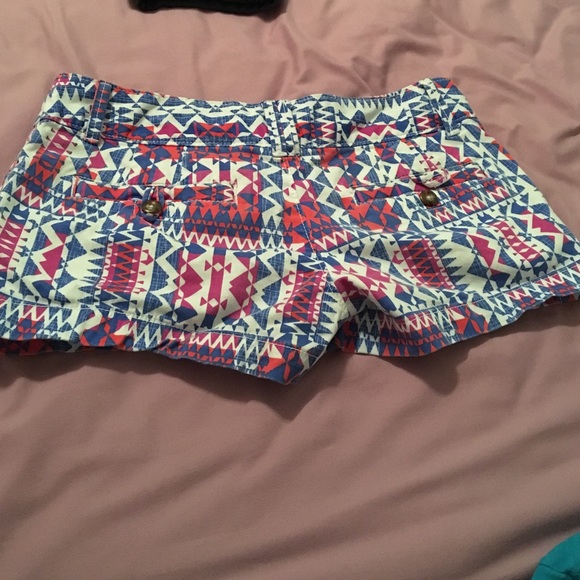 Pattern shorts - Picture 2 of 2