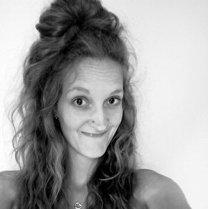 Meet your Posher, Dana