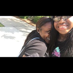 Meet your Posher, Felicia