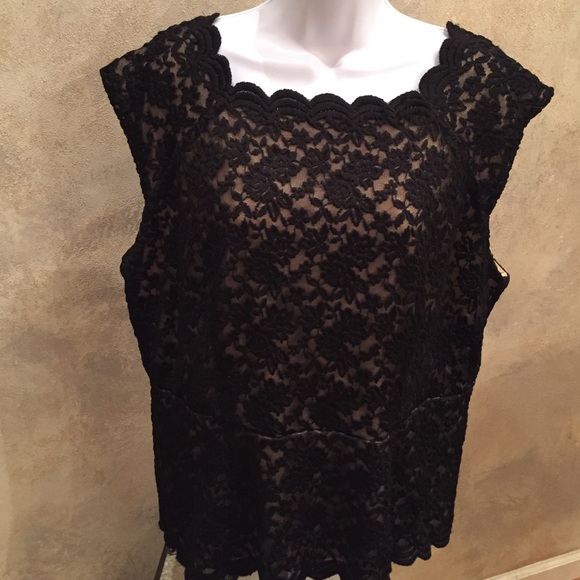 Black Lace Top W/Tan lining