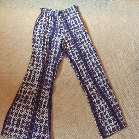 Loose brandy Melville pants - Picture 2 of 2