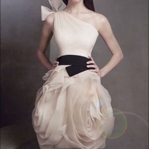 Vera Wang ivory dress
