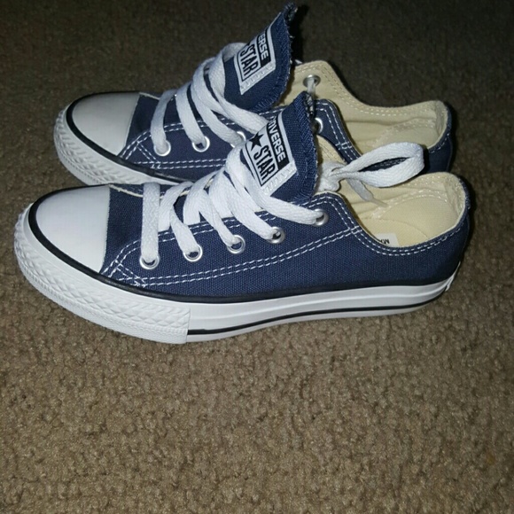 Converse - Picture 2 of 3