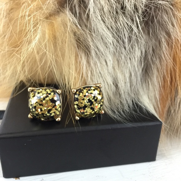 ✨Black & gold glitter stud earrings - Picture 2 of 4