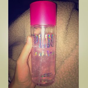 PINK fresh & clean perfume shimmer mist