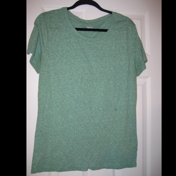 Green cotton short sleeve tshirt