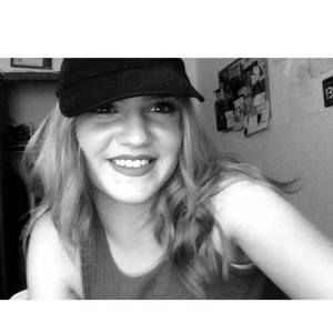 Meet your Posher, Courtney