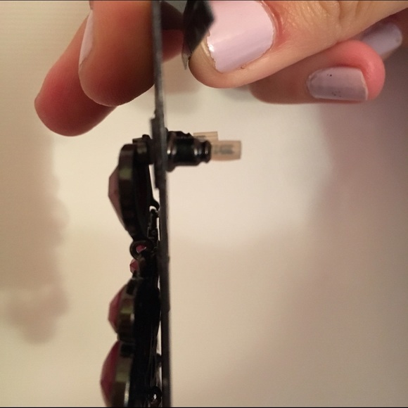 NWT Francesca's red earrings - Picture 3 of 3