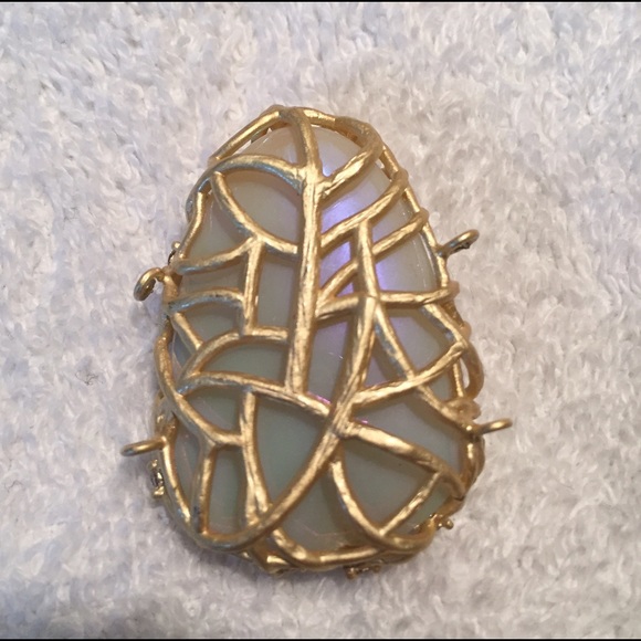 Iridescent drusy stone from Bobbie bracelet - Picture 2 of 4