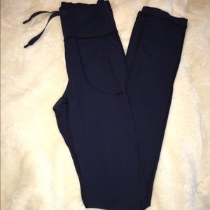 Lululemon Navy Blue full length leggings w/ pocket