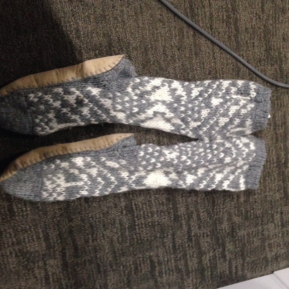 American eagle knitted slippers