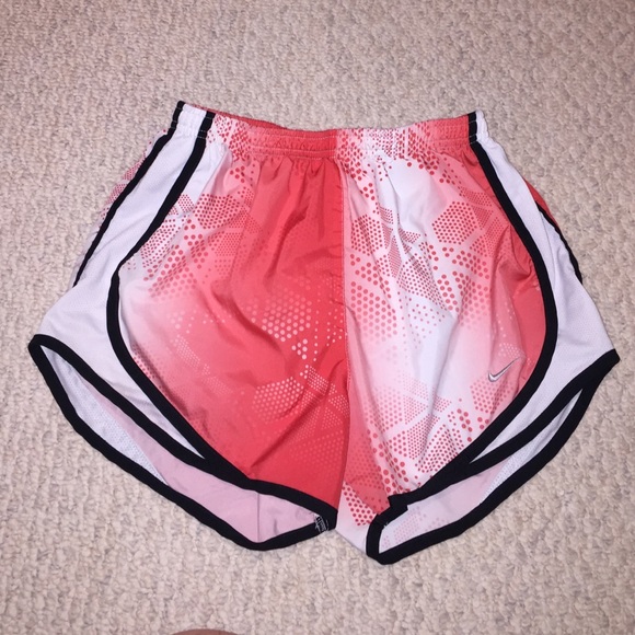 Women's Nike Dri Fit Tempo Shorts