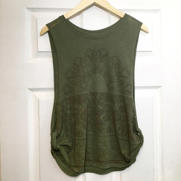 Moss green muscle tee