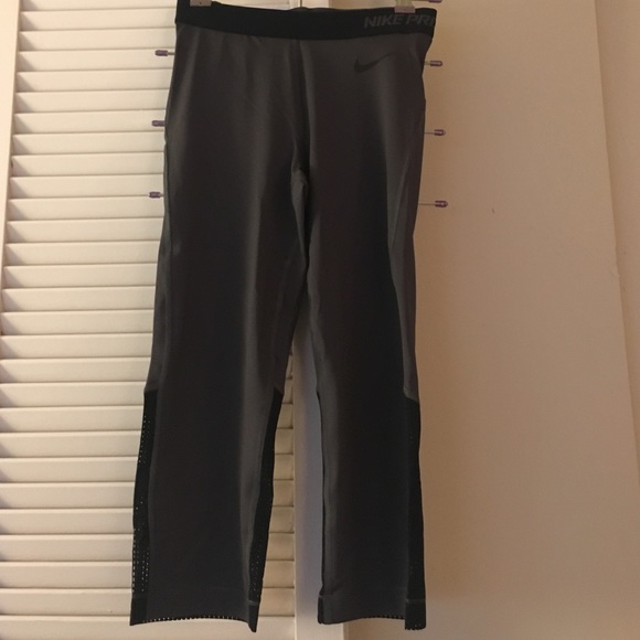 Nike Pro capri leggings