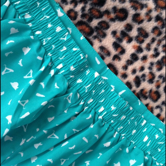 Shorts - Picture 4 of 4