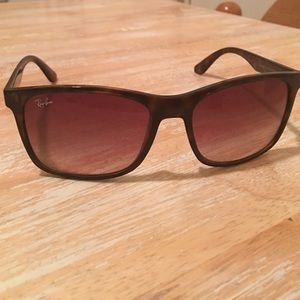Ray-Ban RB 4232 710/13 sunglasses