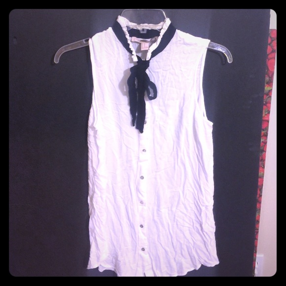 Forever 21 Sleeveless Chiffon Blouse