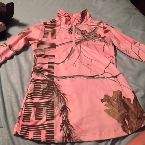 Real tree long sleeve.