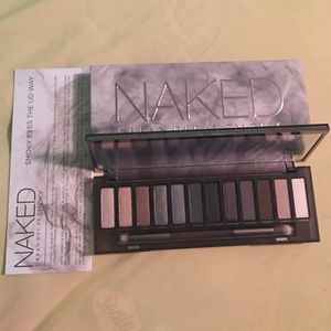 BNIB Urban Decay Naked Smoky Pallet