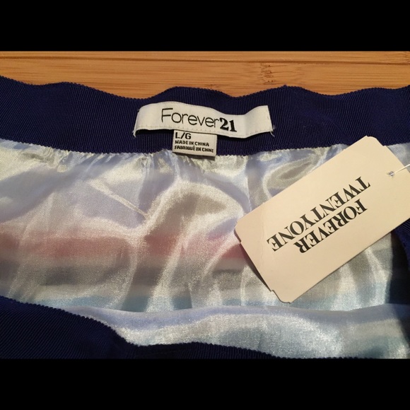 Skirt - Picture 3 of 3