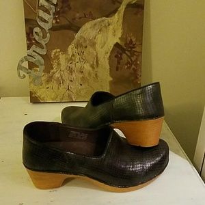 *FINAL DISCOUNT* Stylish comfort dansko size 40
