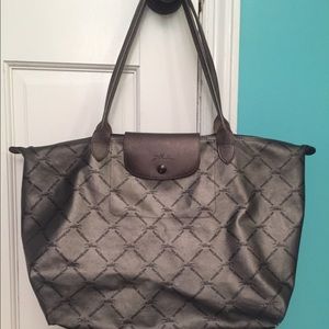 Silver medium longchamp