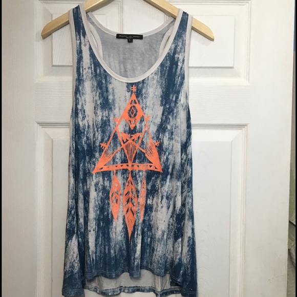 Acid wash designed tank top