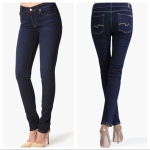 🎉Host Pick!🎉7 For All Mankind Dark Wash Jeans