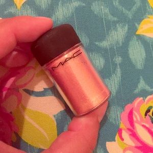 MAC Loose pigment