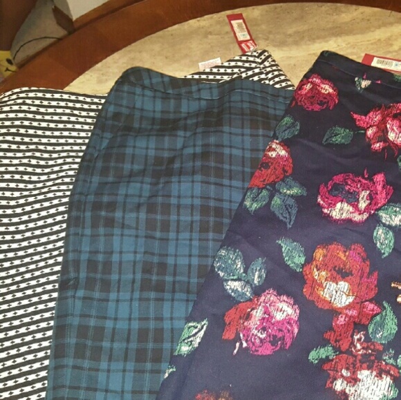 3 pencil skirts (bundle) - Picture 1 of 1