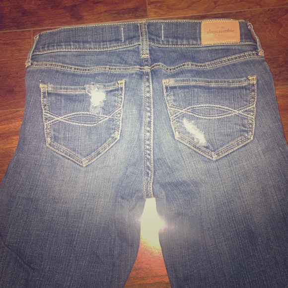 Abercrombie kids ripped jeans