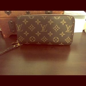 Louis Vuitton LV Wallet. BRAND NEW*** Never used~