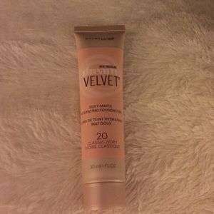 Maybelline DREAM VELVET FOUNDATION.