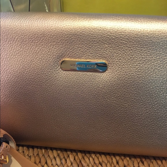 AUTHENTIC~ MK GOLD SHOULDER BAG/ CLUTCH~ WORN ONCE