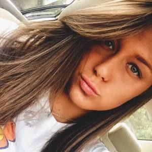 Meet your Posher, Katelyn