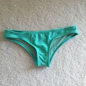 BNWOT Pakaloha Bikini Bottom