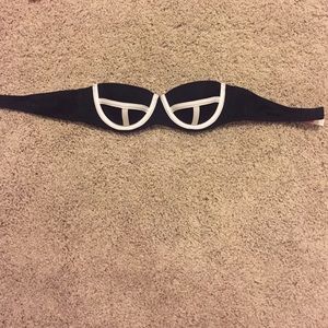 Victoria secret 32 a triangle push-up swim