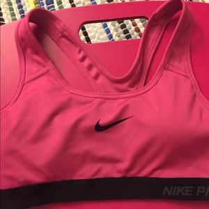 SIZE SMALL PINK NIKE SPORTS BRA