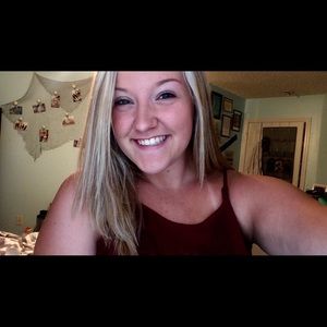 Meet your Posher, Danielle