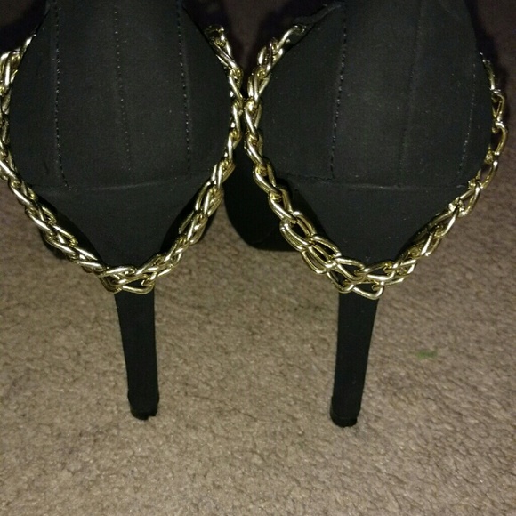 Heels - Picture 2 of 2