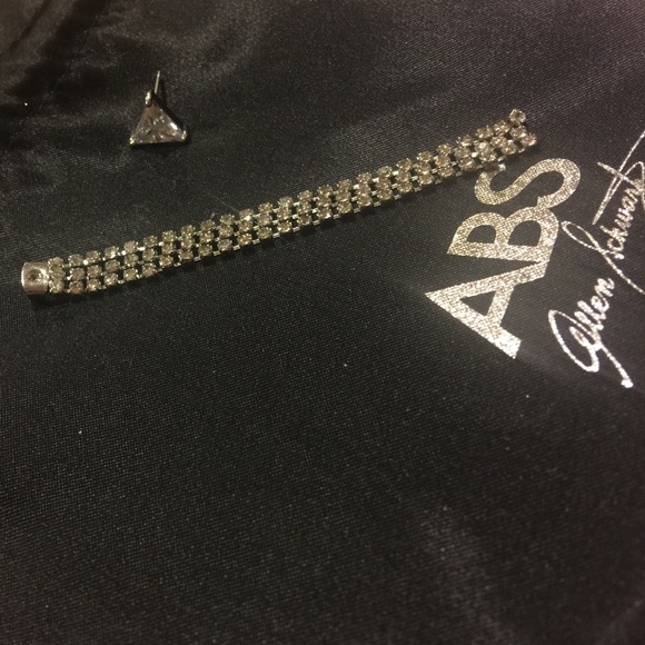 ⭐️ABS ALLEN SCHWARF DANGLE EARRINGS NWT⭐️ - Picture 2 of 3