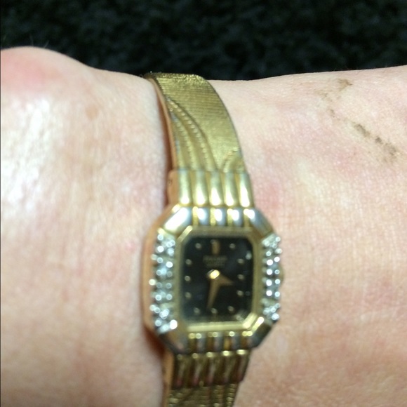 Beautiful antique watch with diamond on sides