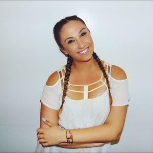 Meet your Posher, Stefani